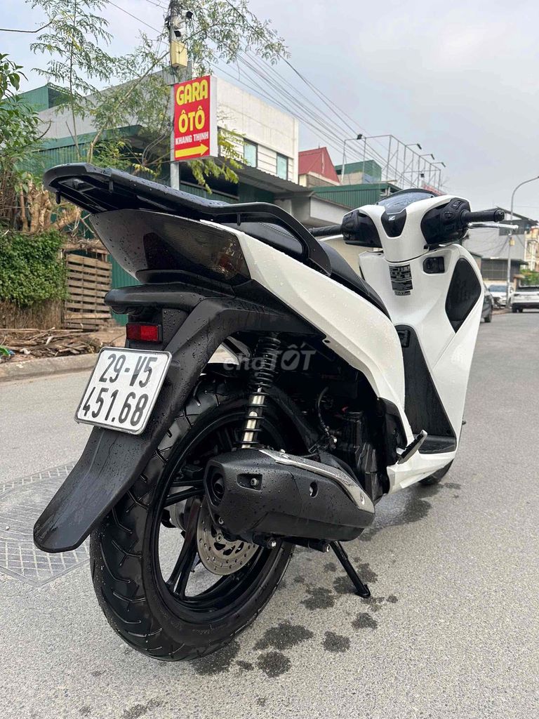 Honda SH 125i CBS 2018 Nguyên Bản Chất_Bảo Hành. Mua bán Xe máy tại Huyện Gia Lâm Hà Nội được đăng bởi Xe Máy Phúc Hưng hình 4