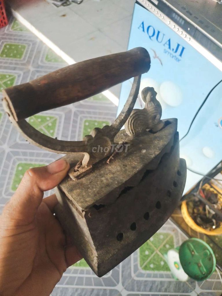 Bàn ủi gang gỗ cổ điển. Mua bán Nội thất, đồ gia dụng khác tại Huyện Châu Thành Hậu Giang được đăng bởi mua bán đồ  điện qua sử dung hình 1