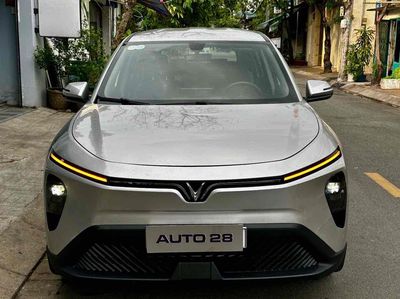 VinFast Limo Green 2025 Điện 6.000 km Bạc