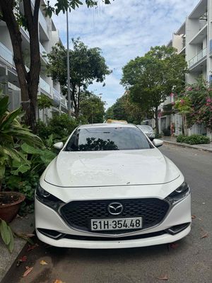 Chính chủ bán Mazda 3 2020 Luxury Trắng 128.000 km