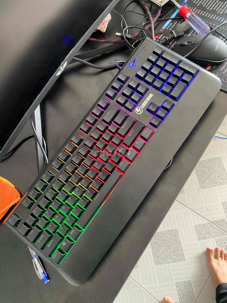Bàn phím Lightning Đen Giả cơ RGB. Mua bán Phụ kiện (Màn hình, Chuột...) tại Huyện Định Quán Đồng Nai được đăng bởi HC Computer hình 1