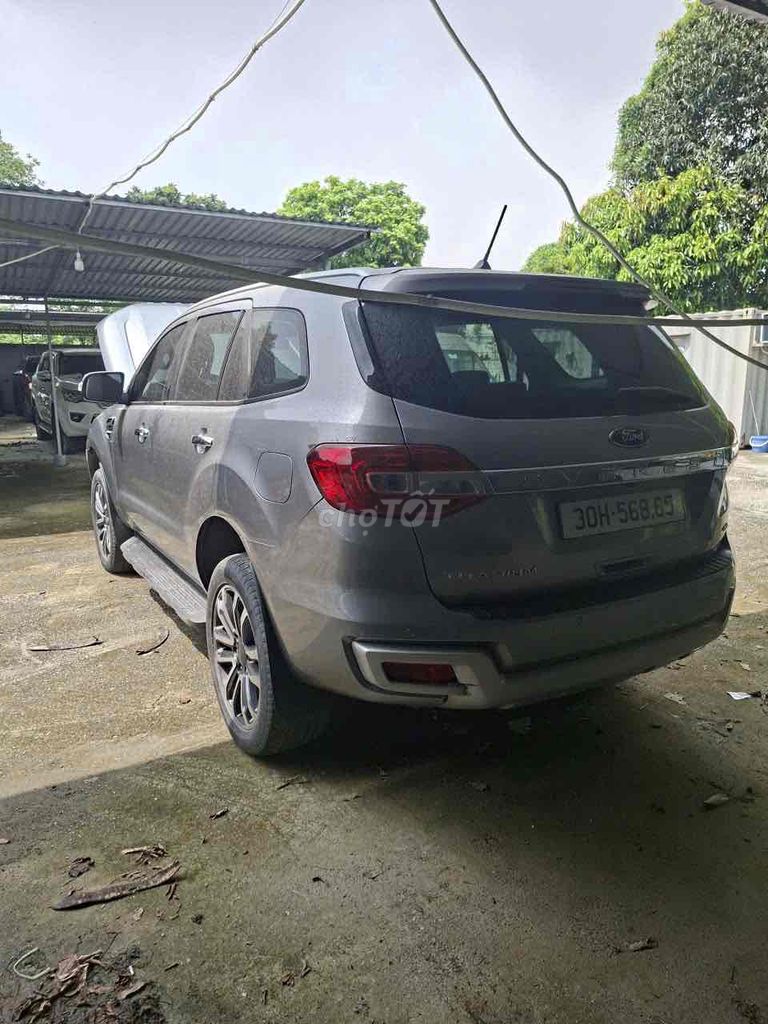 Ford Everest 2021 Titanium 2.0L 4x2 AT - 81361 km. Mua bán Ô tô tại Thành phố Hạ Long Quảng Ninh được đăng bởi Chuyên phát mại tài sản Ngân hàng hình 5