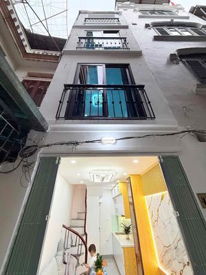 Nhà phố 30 m² · 4 PN · Phố Tôn Đức Thắng