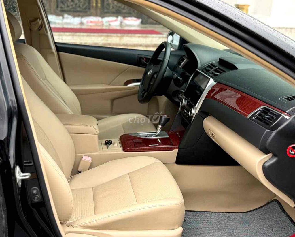 Toyota Camry 2013 2.0E - 60000 km. Mua bán Ô tô tại Quận Long Biên Hà Nội được đăng bởi Bùi Đình Thông hình 8