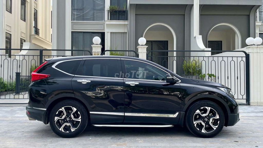 HONDA CRV G 2018 odo chuẩn 5v xe đẹp tuyệt đối. Mua bán Ô tô tại Quận Bắc Từ Liêm Hà Nội được đăng bởi Trung Auto 26 Phạm Văn Đồng hình 3