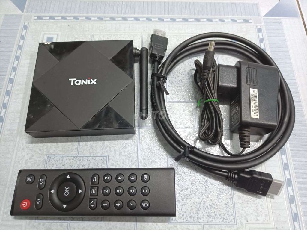 Tivi box Android Tanix tx6s ram 4 rom 32g bluetoot