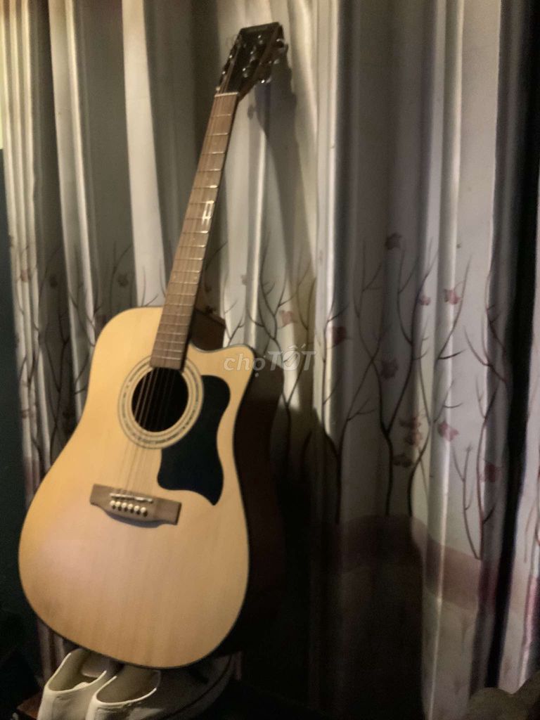 Đàn guitar yamaha