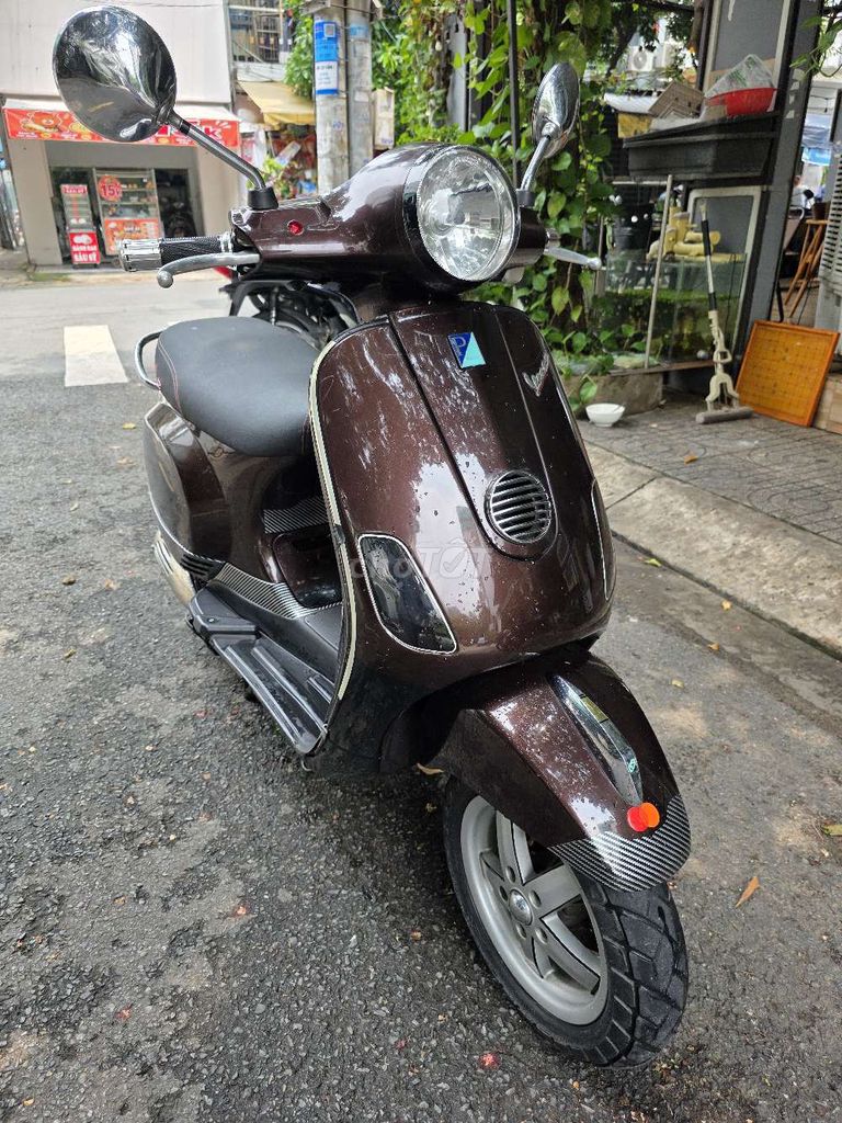 Piaggio Vespa LX 125. 2012 красивая. тихая машина