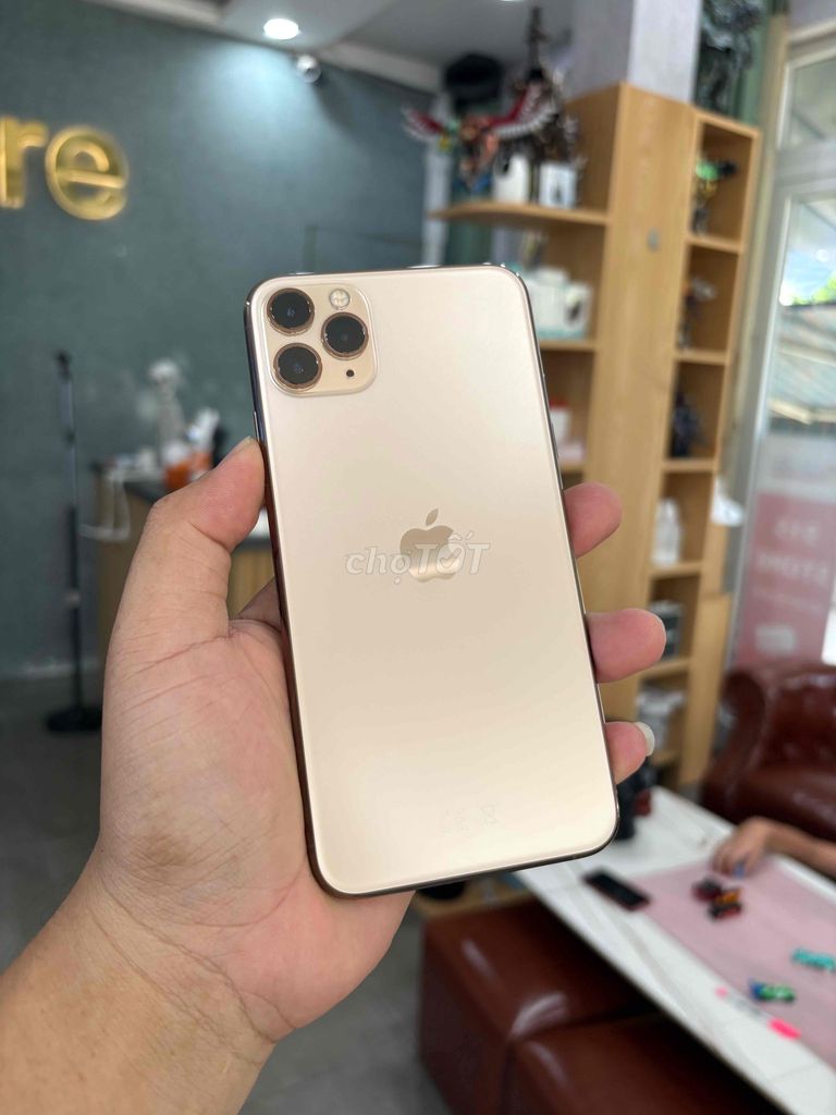 iPhone 11 Pro Max 64GB Gold Zin Đéc Khá Hiếm. Mua bán Điện thoại tại Quận Thanh Khê Đà Nẵng được đăng bởi GẠO STORE ĐIỆN THOẠI TRẢ GÓP GIÁ RẺ ĐÀ NẴNG hình 1