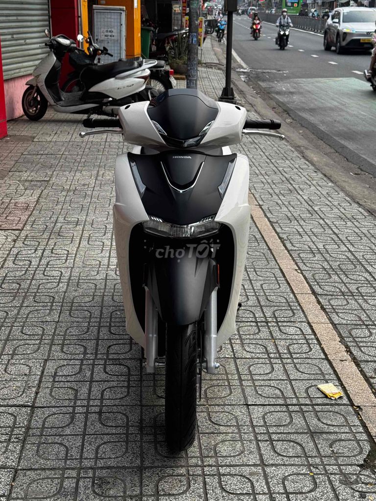 Honda SH 160i ABS 2026 Бело-черный 1k