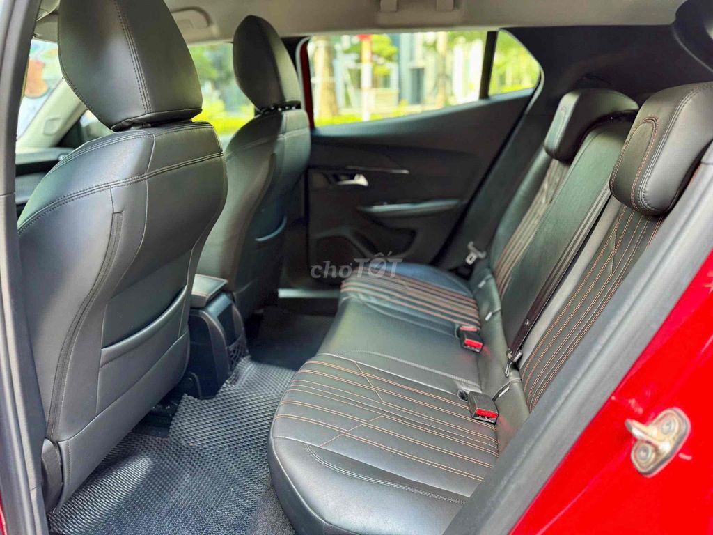 Peugeot 2008 2021 Active 1.2 AT - 60000 km. Mua bán Ô tô tại Quận Cầu Giấy Hà Nội được đăng bởi Tuấn Hưng hình 10
