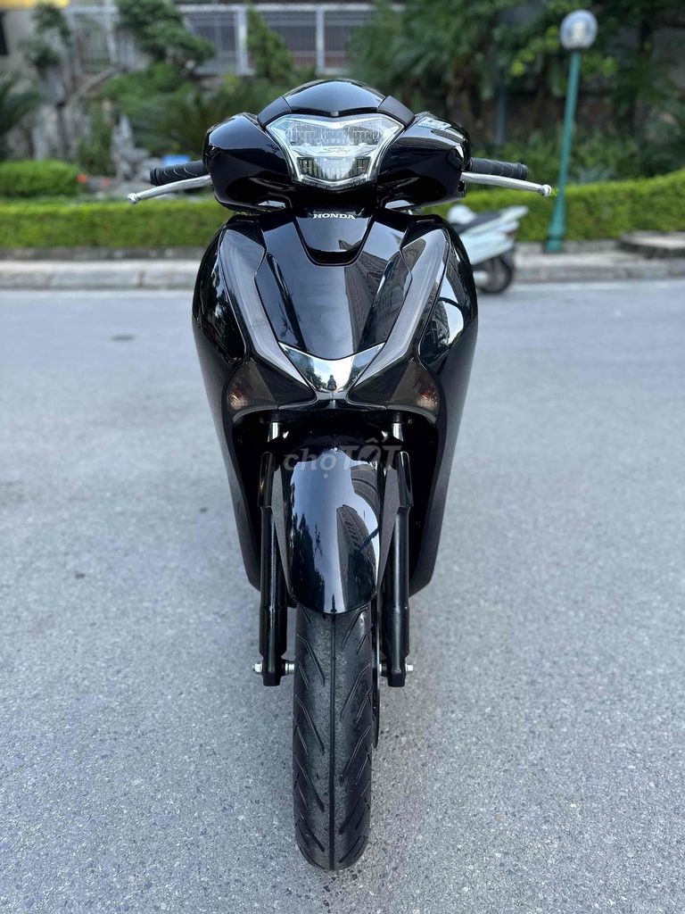 HONDA SH VIỆT 2018!! 150 Phanh ABS - 29H1-972.08. Mua bán Xe máy tại Quận Hoàng Mai Hà Nội được đăng bởi Xe Máy Quân Oanh  hình 4