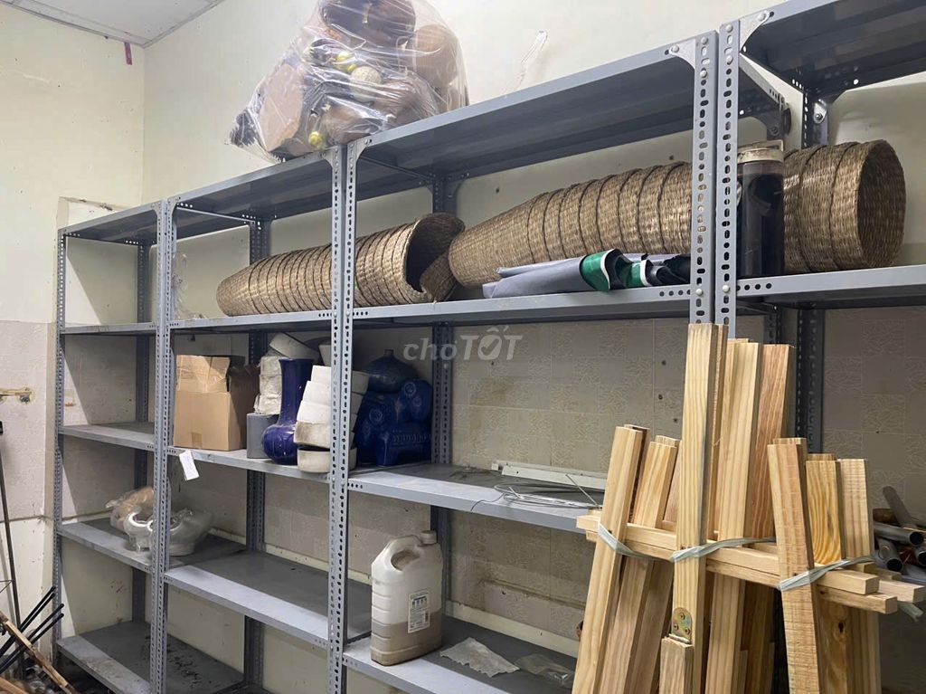 Kệ sắt V lỗ Xám có bánh xe. Mua bán Tủ, kệ gia đình tại Quận Phú Nhuận Tp Hồ Chí Minh được đăng bởi Admin Hoa theo mùa hình 1