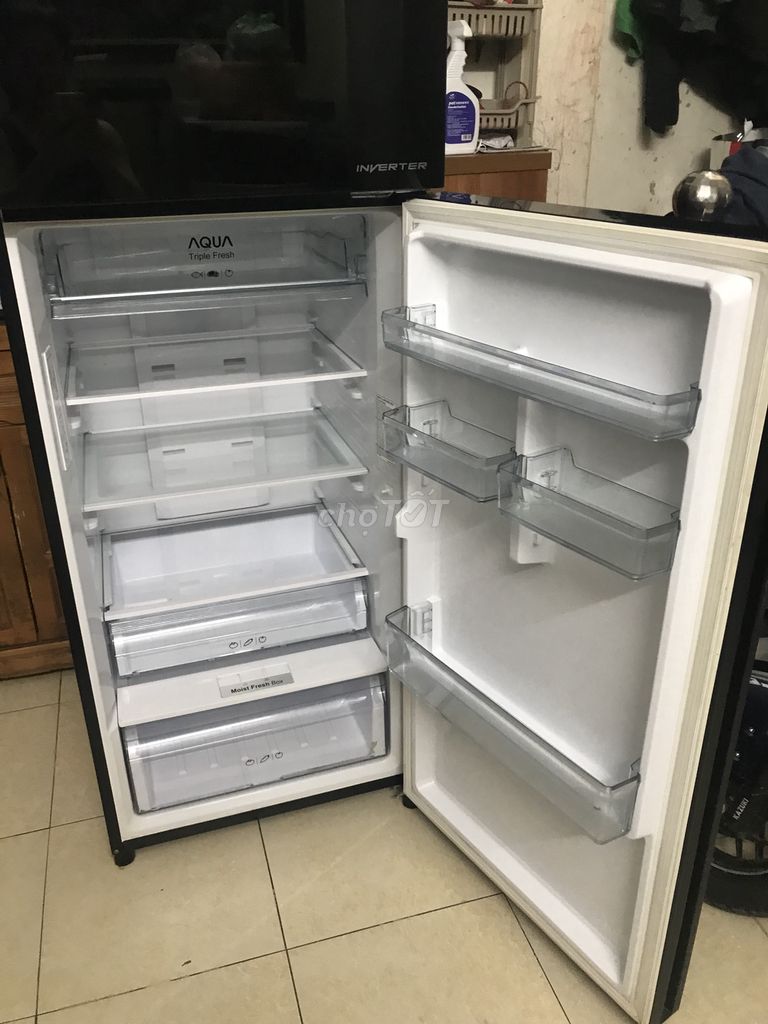 Cần pass lại tủ lạnh mới như hình