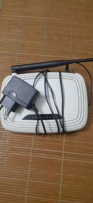 Router wifi tplink 740n + chuột + dây khóa laptop