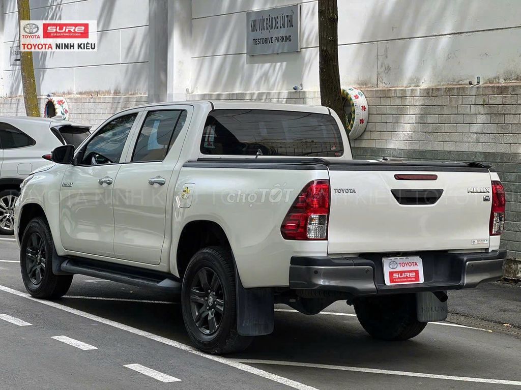 Toyota Hilux 2.4 AT 4x2 2021 Trắng. Mua bán Ô tô tại Quận Ninh Kiều Cần Thơ được đăng bởi Phúc Toyota Ninh Kiều hình 4