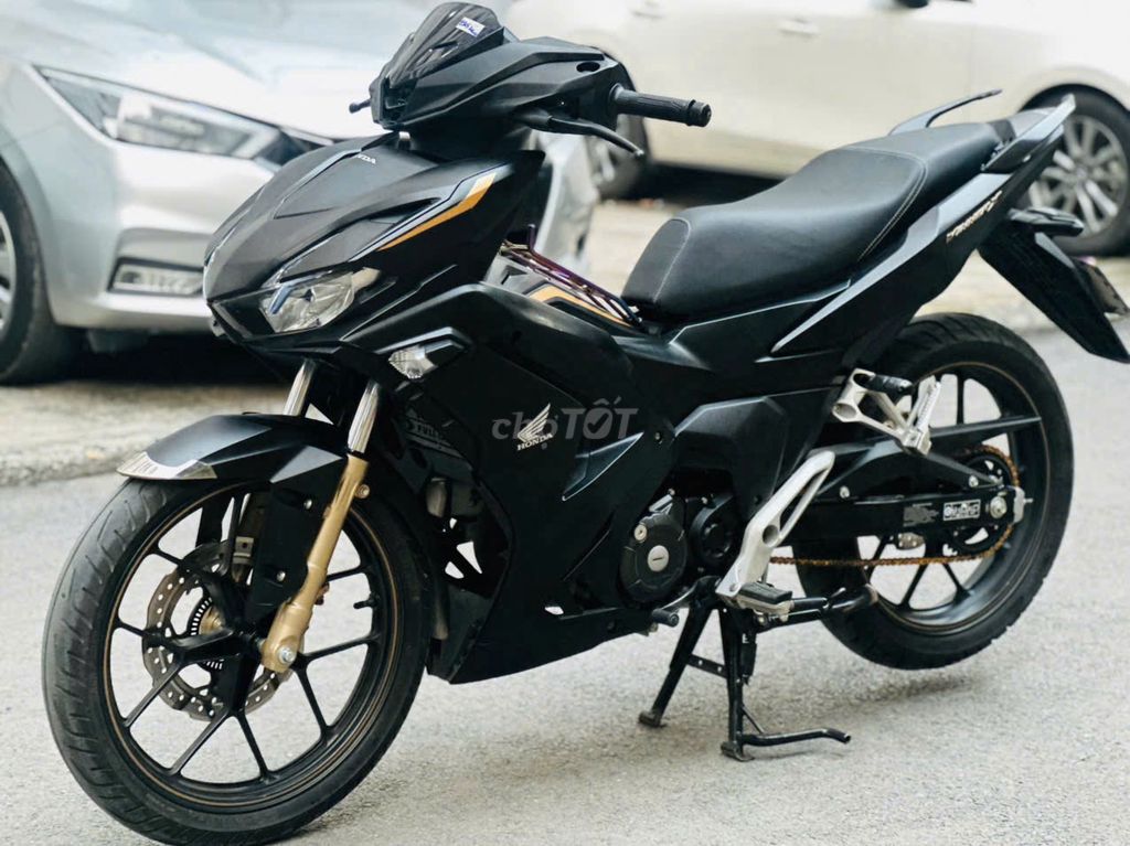Xe máy Honda Winner V4 màu đen côn tay. Mua bán Xe máy tại Quận Nam Từ Liêm Hà Nội được đăng bởi MAI HÒA hình 6