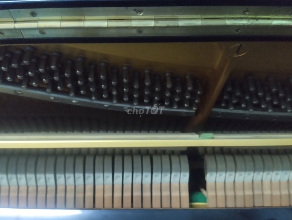 Piano Yamaha UX