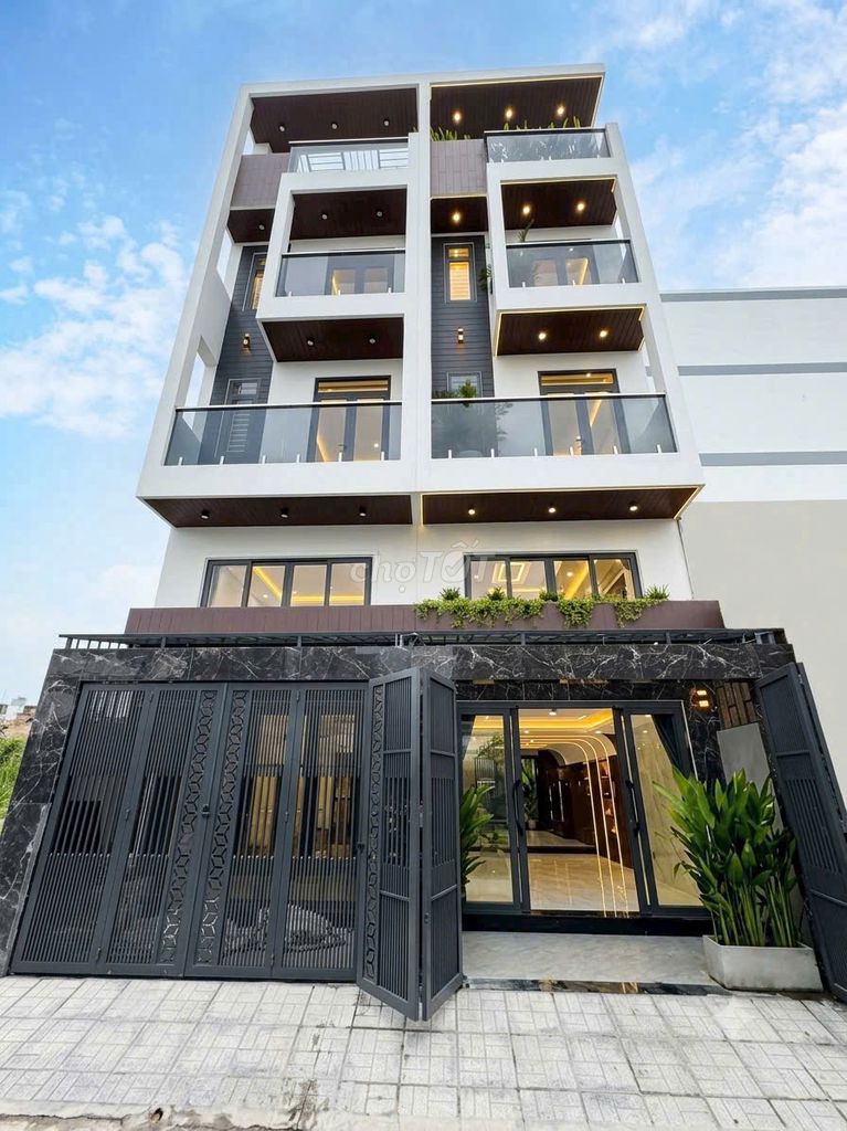 Siêu phẩm nhà phố 5 tầng nội thất cao cấp