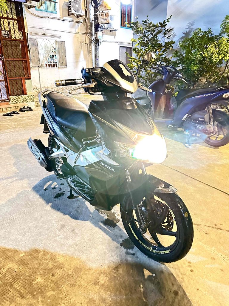 Honda Air Blade черный серебристый инжектор