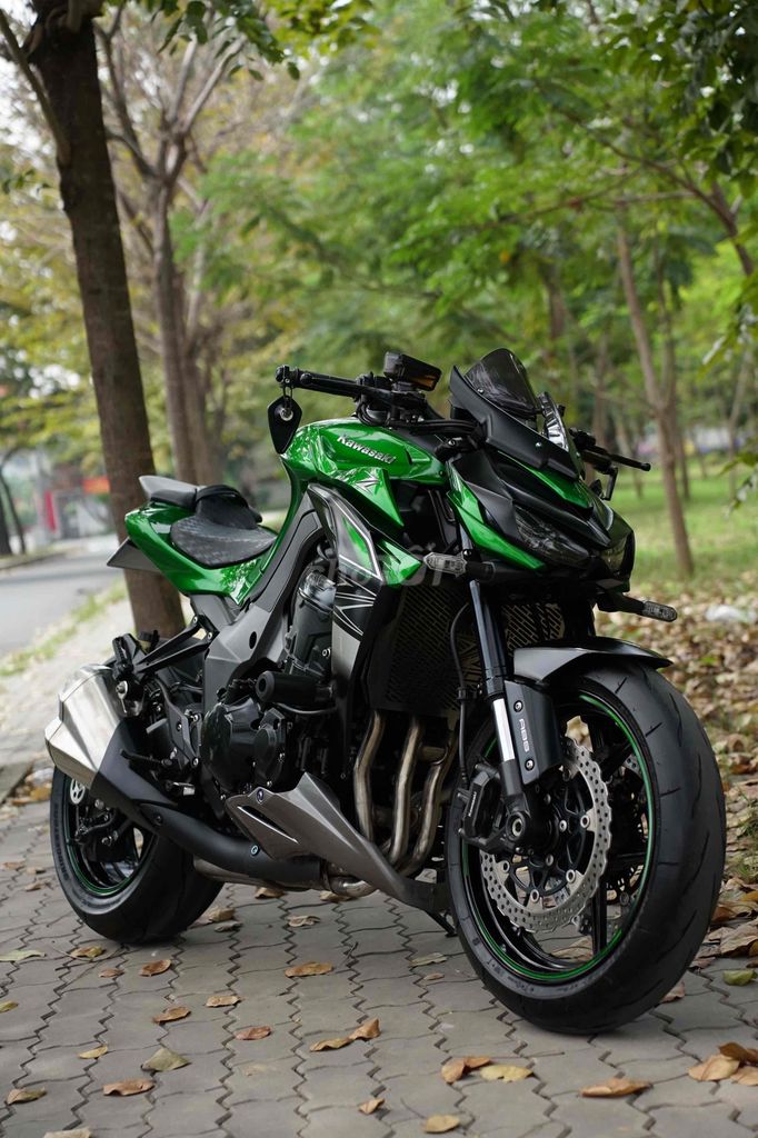 • KAWASAKI z1000 abs 2018 thần thánh siu keng