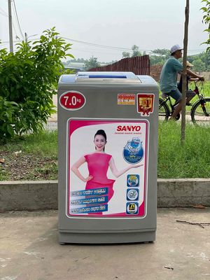 Thanh lý máy giặt SANYO 7Kg zin đẹp