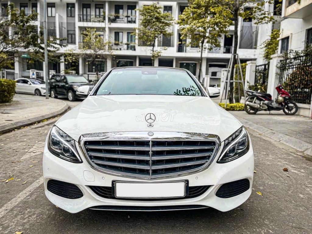 MERCEDES C250 EXCLUSIVE 2016 Trắng Kem Đẹp Nhất HN