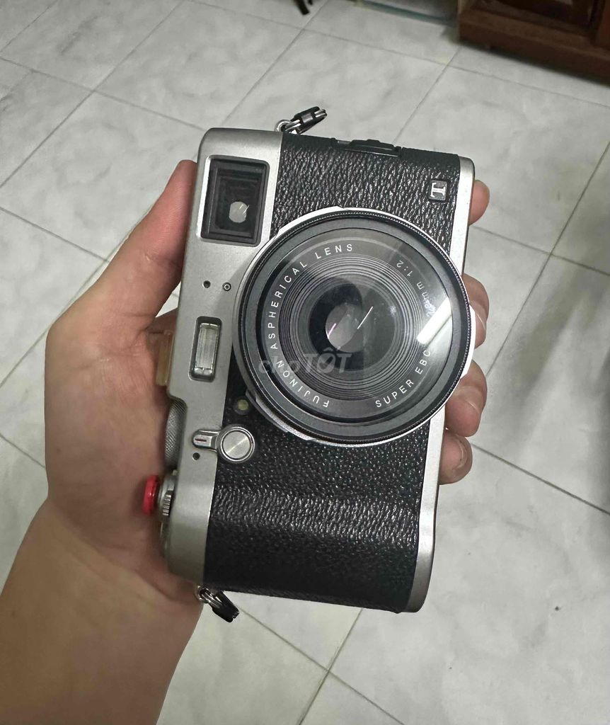 Máy ảnh Fujifilm X100T Bạc, Đen. Mua bán Máy ảnh, Máy quay tại Quận 4 Tp Hồ Chí Minh được đăng bởi Văn An hình 1