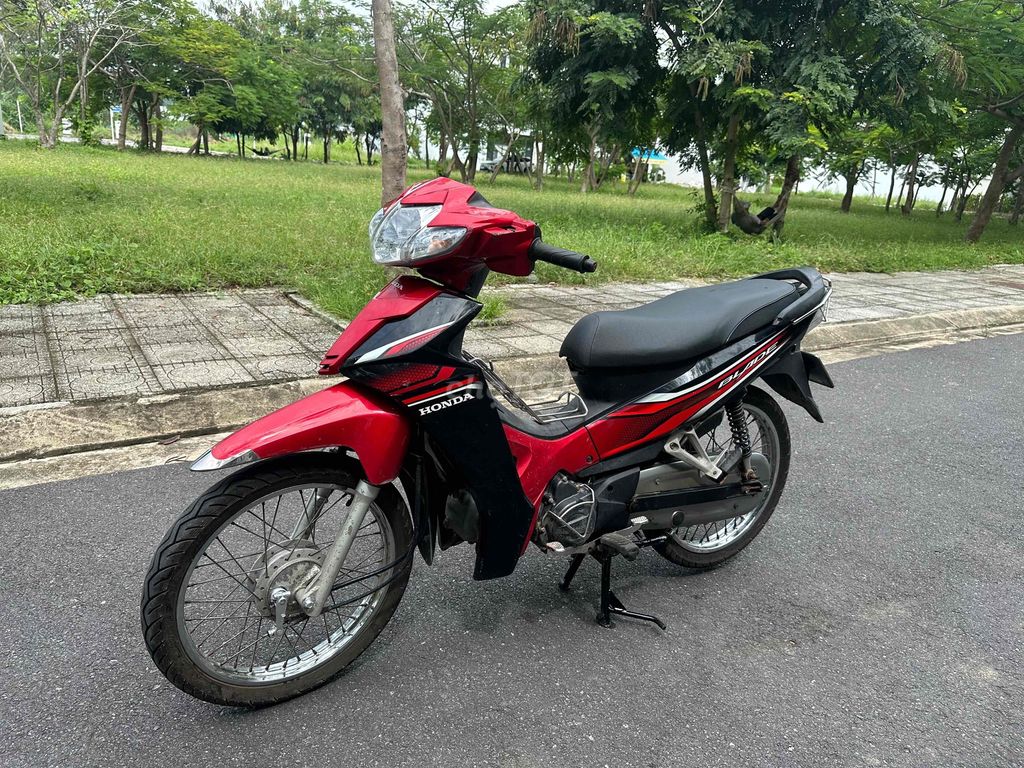 Bán xe blade như hình. Mua bán Xe máy tại Thành phố Nha Trang Khánh Hòa được đăng bởi Thế Hiệp hình 1