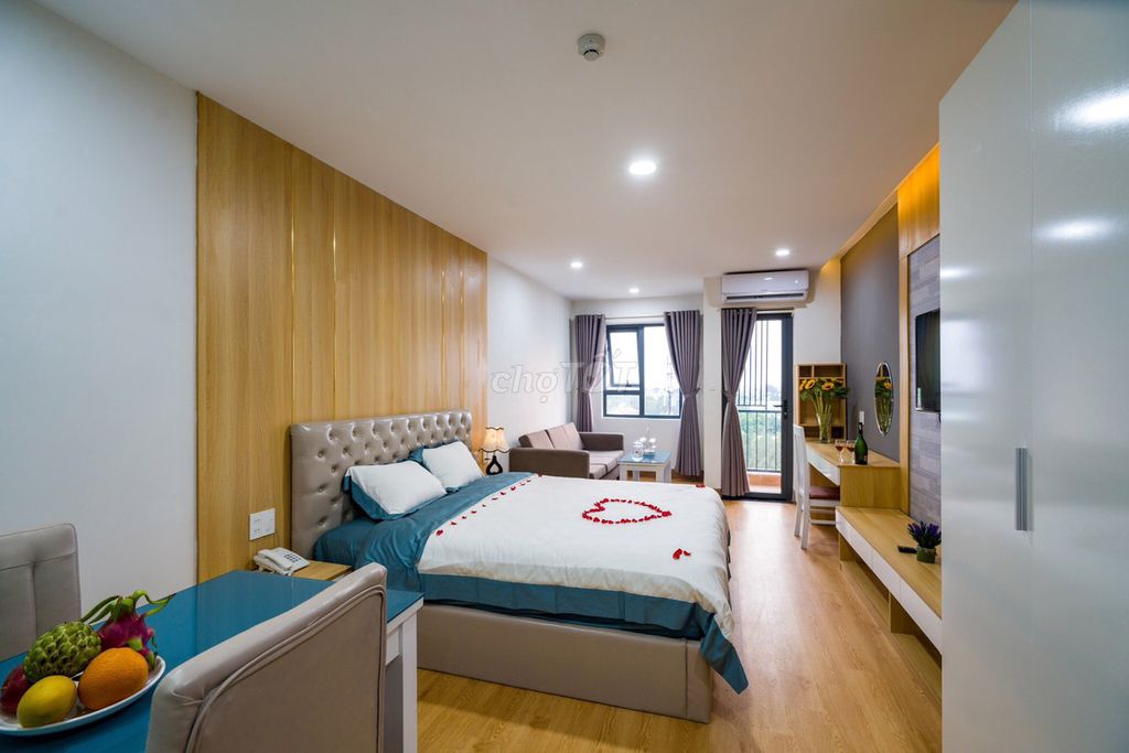 Quiet 1-bedroom apartment with balcony on Võ Nguyên Giáp — photo 1