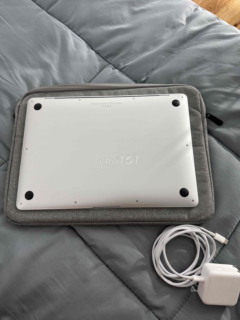 Macbook Air M1 Silver đẹp keng như mới