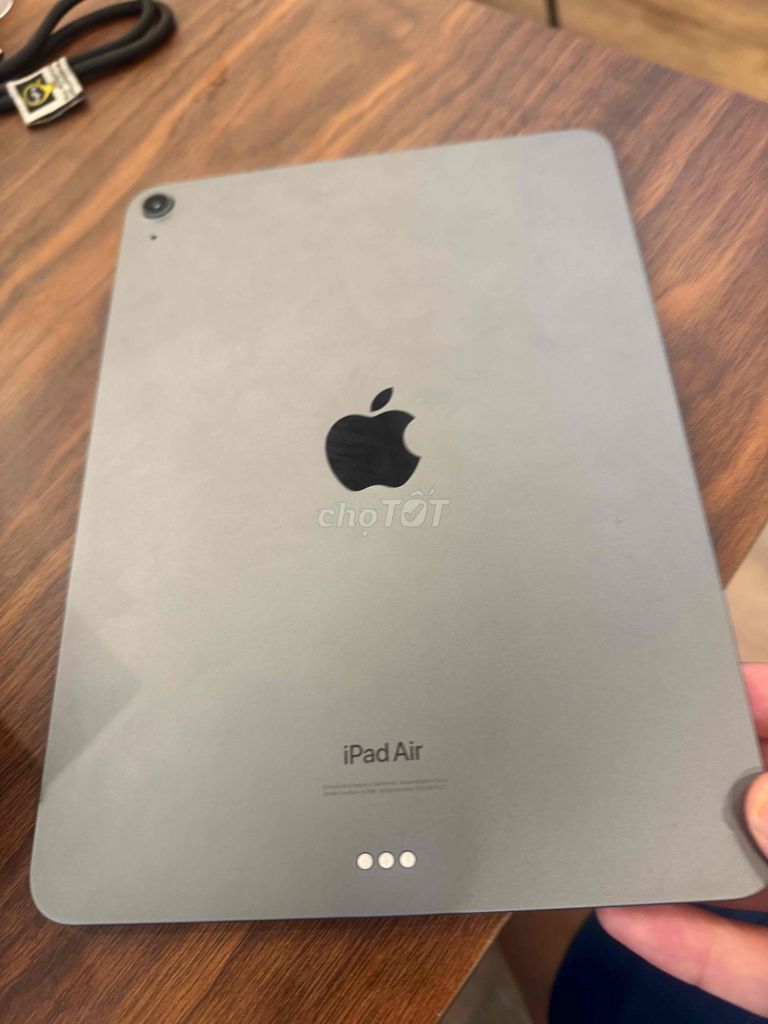 Apple iPad Air 5 Wifi 64GB Xám. Mua bán Máy tính bảng tại Quận Hoàng Mai Hà Nội được đăng bởi chu  hình 1