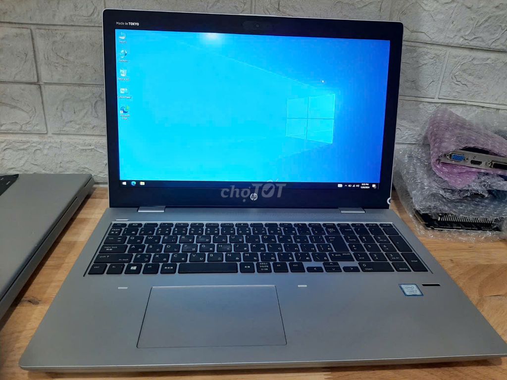 Laptop hp 650 i7 gen 8 ram 8gb  ssd 256 mh 15.6FHD