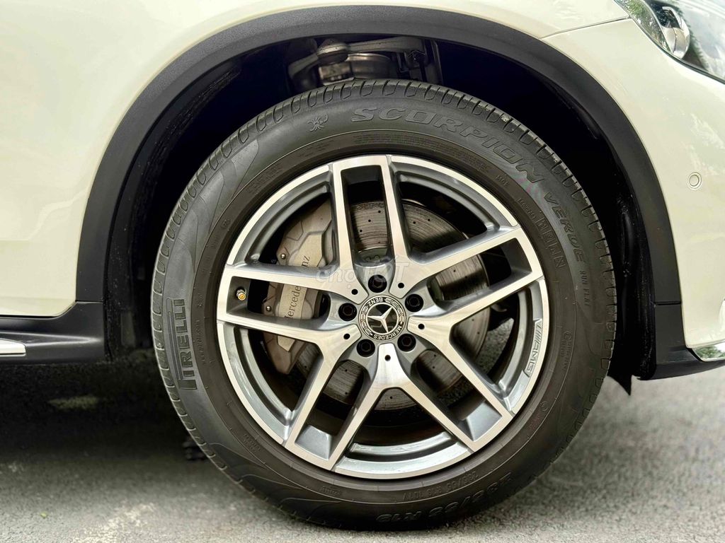 Mercedes Benz GLC Class 2018 300 4MATIC AT - 54000. Mua bán Ô tô tại Quận 6 Tp Hồ Chí Minh được đăng bởi Quang Thuận Quân hình 12