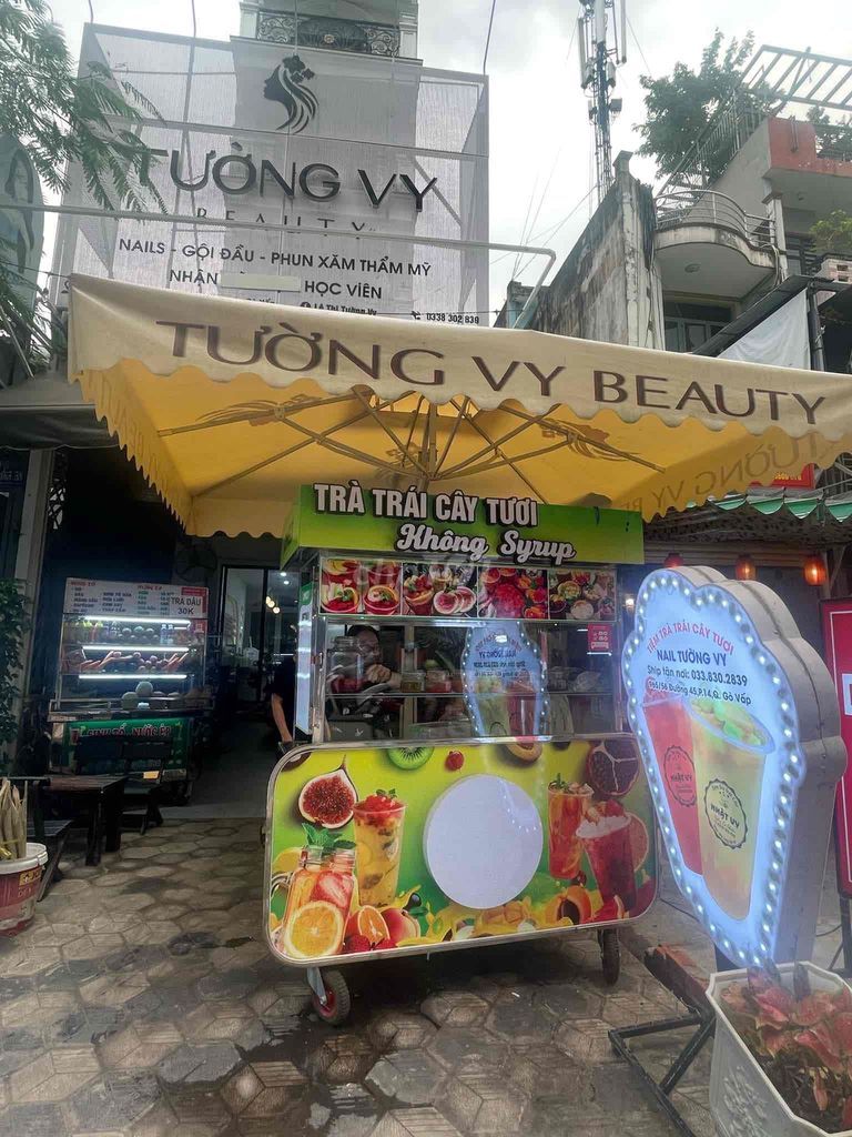 thanh lý xe trà innox và bảng hiệu hình ly