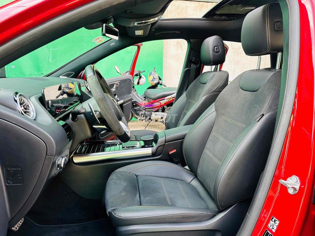 Mercedes Benz GLA 45 S 4MATIC+ Model 2023. Mua bán Ô tô tại Quận 8 Tp Hồ Chí Minh được đăng bởi Hồng Phúc hình 4