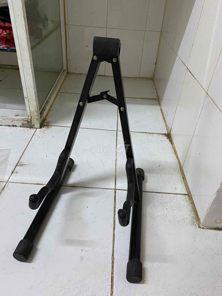 Chân đàn guitar Sắt sơn tĩnh điện Đen Mới 98%. Mua bán Nhạc cụ tại Quận 3 Tp Hồ Chí Minh được đăng bởi Ngọc hình 1