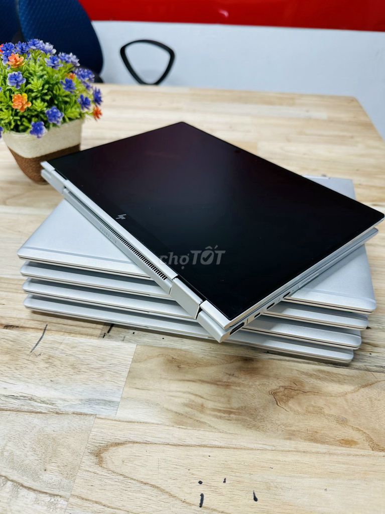 Laptop HP Core i5 (2 trong 1)  gập xoay 360 độ