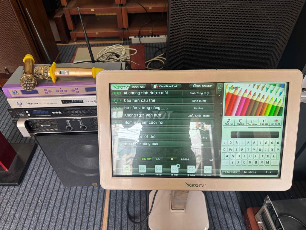 Dàn Karaoke VietKTV Video On-Demand Trắng. Mua bán Tivi, Âm thanh tại Thị xã Sơn Tây Hà Nội được đăng bởi Gia Huy hình 1