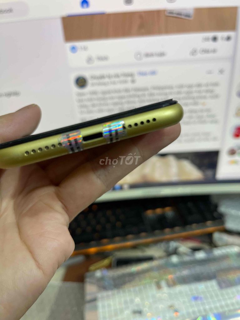 Apple iPhone 11 64GB Vàng mất face id. Mua bán Điện thoại tại Quận Lê Chân Hải Phòng được đăng bởi hoang anh hình 1