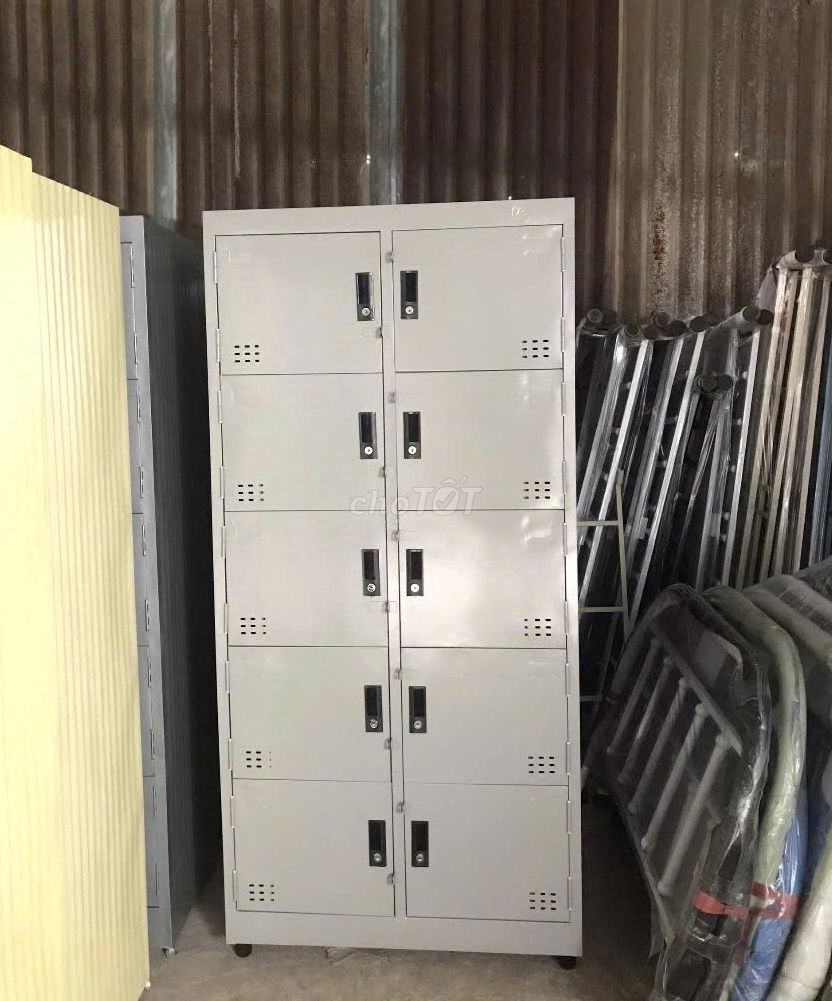 Tủ locker nhiều NGGăn để đồ nNHân VIIên an toàNN