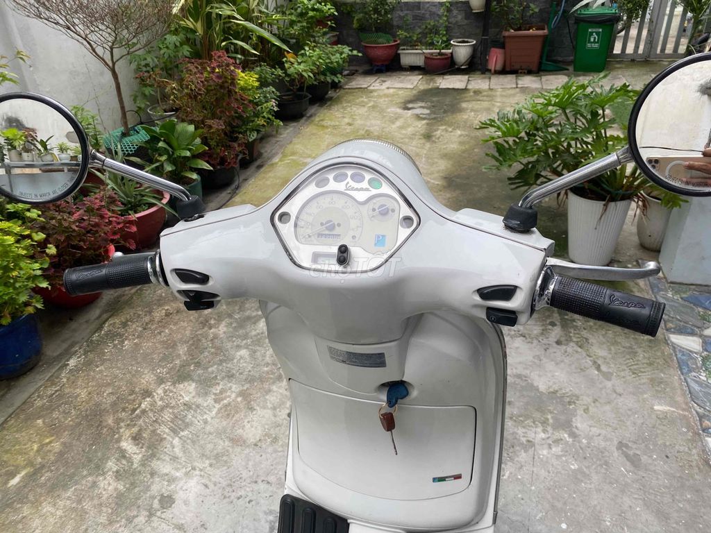 Vespa ie phun xăng 2011 xe zin 100% tuyệt đẹp. Mua bán Xe máy tại Quận 5 Tp Hồ Chí Minh được đăng bởi JM hình 4