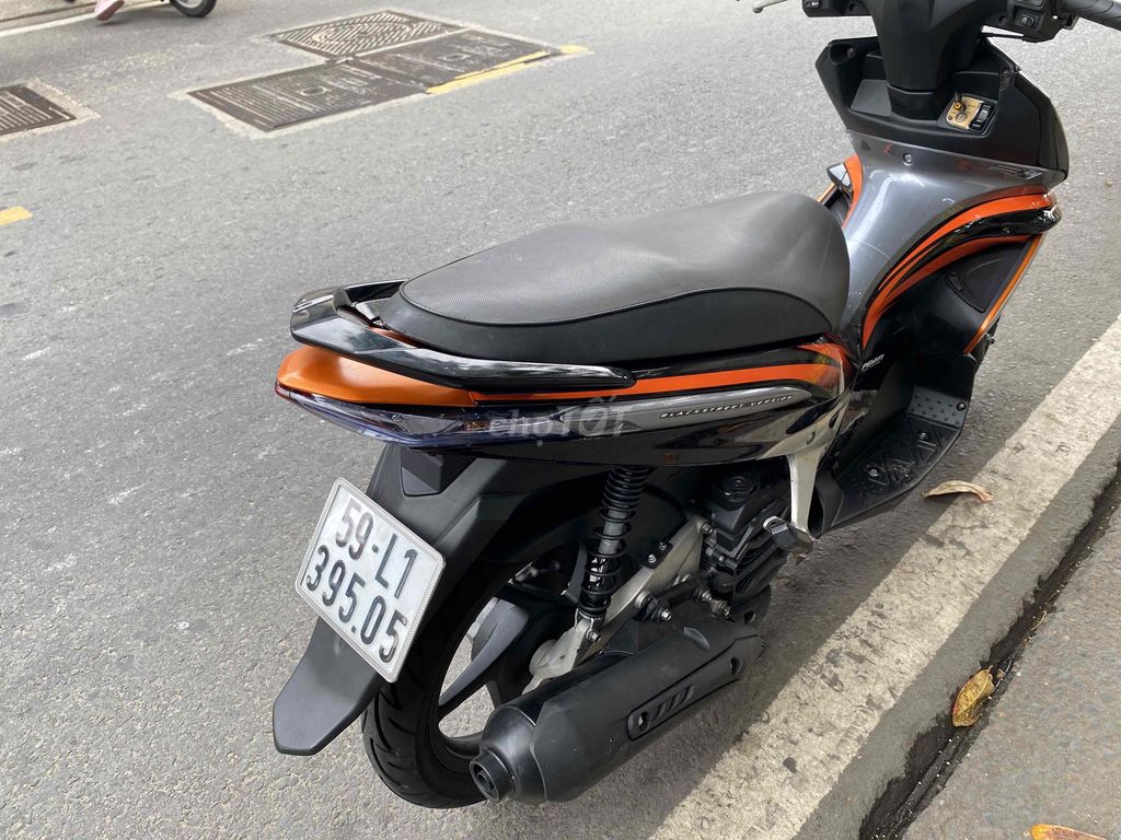 Honda Air Blade Đen Cam  nhập thai chính chủ