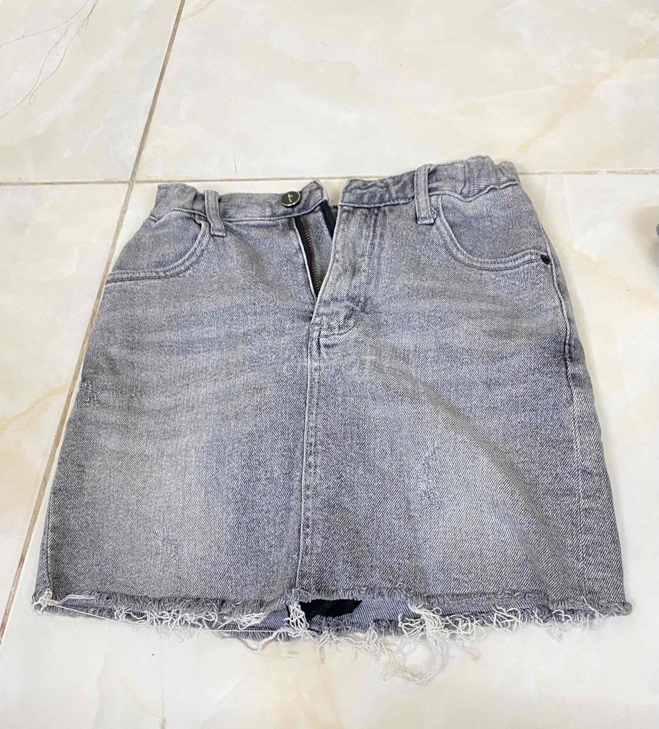 Chân váy nữ vải bò size S. Mua bán Quần áo tại Huyện Nhơn Trạch Đồng Nai được đăng bởi Tử Anh hình 1