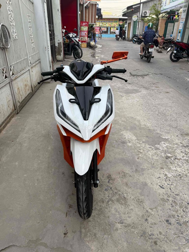 Honda Vario 150 2021 Trắng cam. Mua bán Xe máy tại Quận Ninh Kiều Cần Thơ được đăng bởi CHXM Thanh Hồng hẻm 233 hình 2