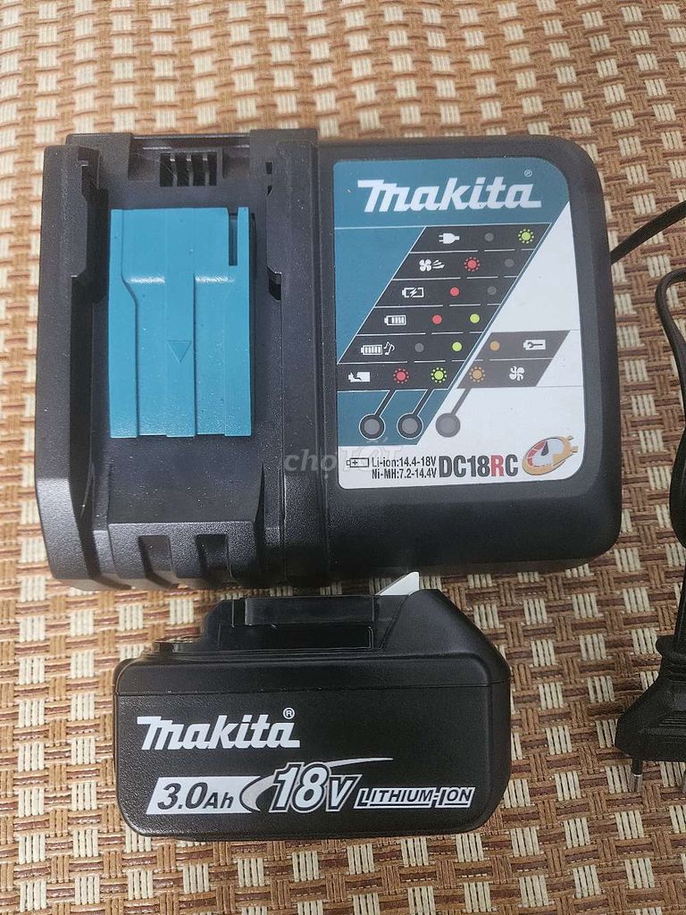 Sạc pin Makita DC18RC 3.0Ah 18V đã qua sử dụng. Mua bán Phụ kiện (Màn hình, Chuột...) tại Quận Liên Chiểu Đà Nẵng được đăng bởi bin hình 1