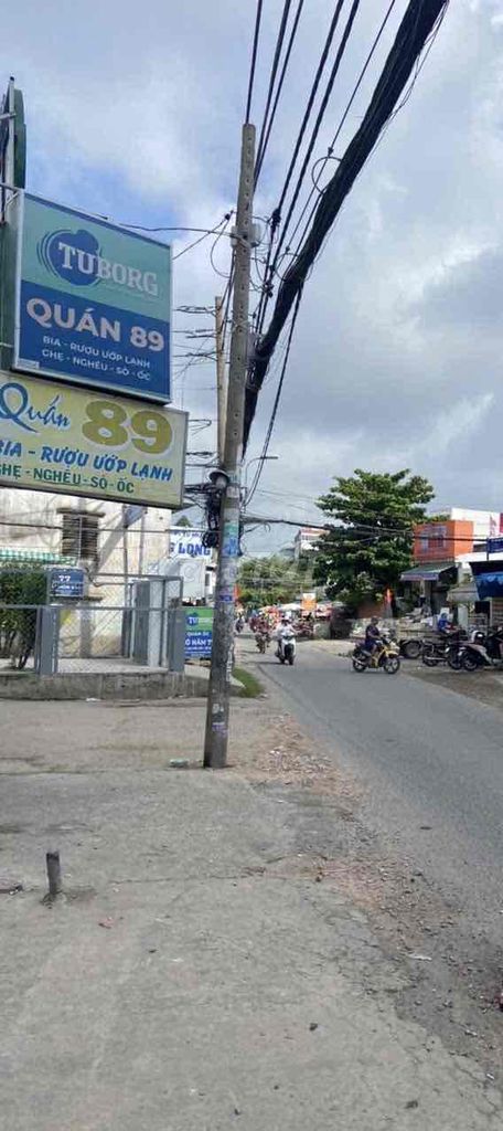 Bán nhà mặt tiền kinh doanh sầm uất