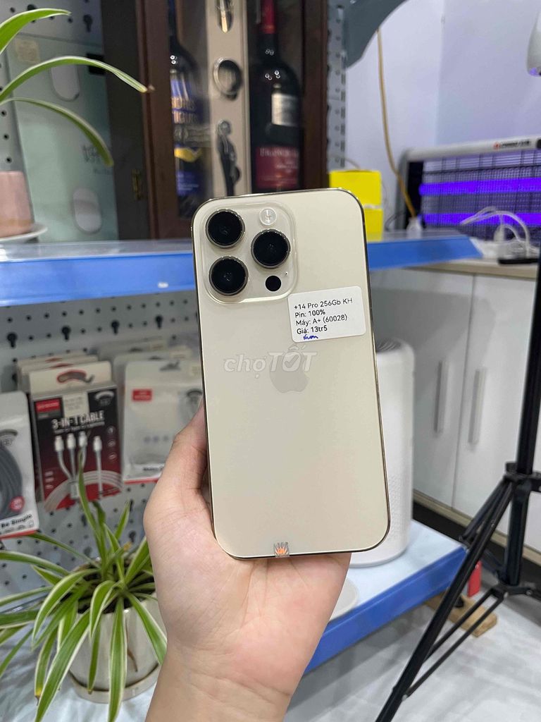 iPhone 14 Pro 256GB Quốc tế KH/A đẹp 99. Mua bán Điện thoại tại Huyện Hóc Môn Tp Hồ Chí Minh được đăng bởi Luân Hoài hình 1