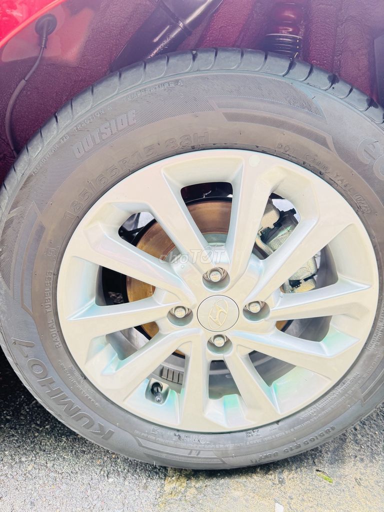 Bán xe oto 5 chỗ hyudai Accent. Mua bán Ô tô tại Quận Bình Tân Tp Hồ Chí Minh được đăng bởi Pham Quang Khải hình 5