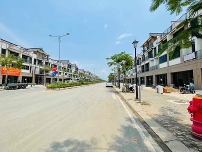 Cơ Hội Nhân 3 Tài Sản,Đất Mặt Tiền Full Thổ Cư Đường Nguyễn Thị Hạnh. Mua bán đất tại Huyện Đức Hòa Long An được đăng bởi Nguyễn Trinh